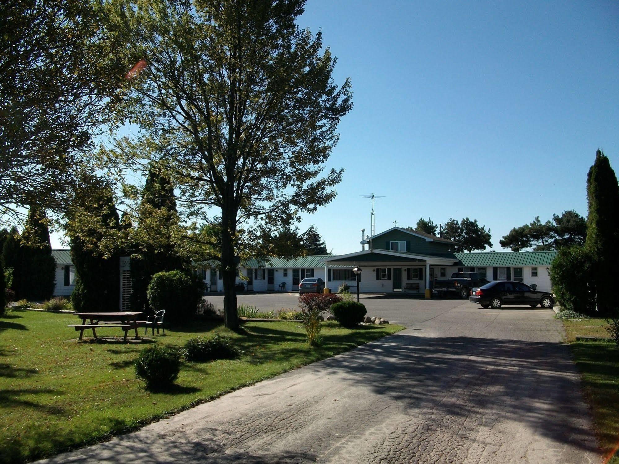 Silver Motel Chatham-Kent Exterior photo